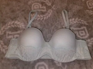 Victoria's Secret Body By Victoria Lined Underwired Strapless Lace Trim Bra 34B - Picture 1 of 13