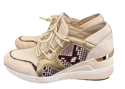 Tenis Michael Kors Liv con cordones cuña estampado serpiente talla 7,5 Foto 1 de 4
