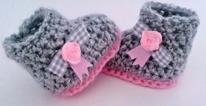  baby CROCHET HANDMADE SHOES BOOTS BOOTIES KNITTING FIRST SHOES - Picture 1 of 4