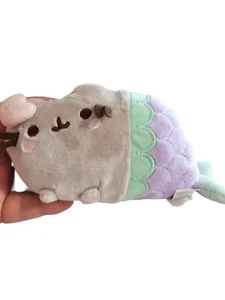 Plusheen Peluche Gatto Pesce 6" Rosa Grigio Peluche 2017 Gund Giocattolo - Foto 1 di 4