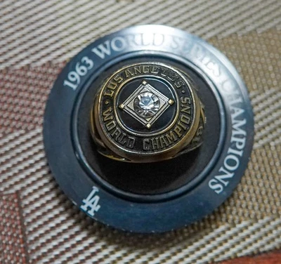 LA Dodgers 1963 World Series Mystery Replica Ring, 08/23/2022 SGA - Image 1 of 3