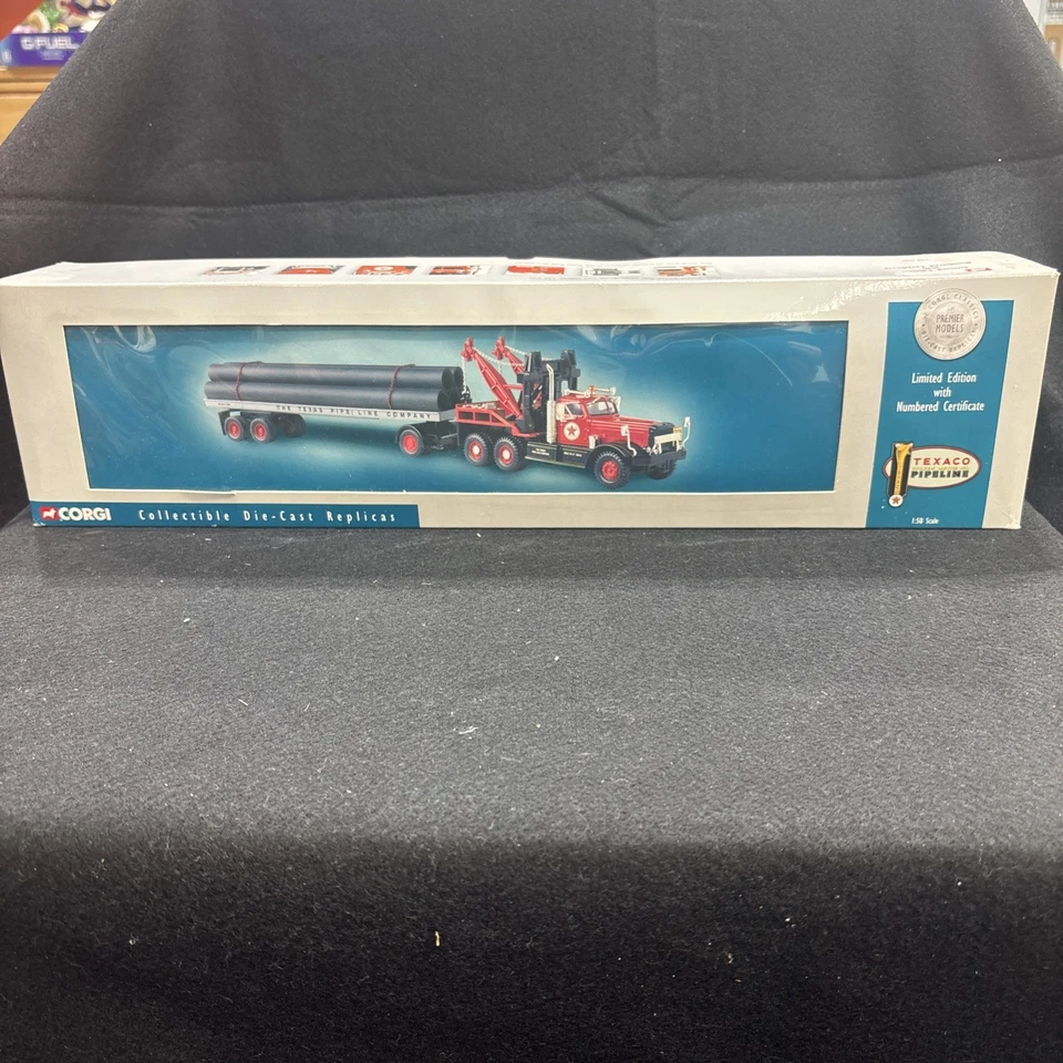 Corgi 55610 Diamond T980 Wrecker & Trailer With Pipes