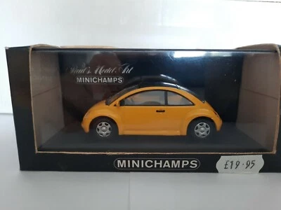 Coche modelo diecast amarillo Minichamps escala 1,43 430 054001 VW Beetle Concept 1994 Foto 1 de 4