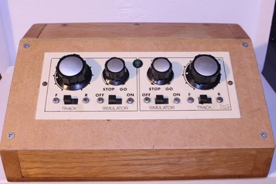 N Gauge / 00 Gauge Gaugemaster Twin Controller with Braking - Image 1 of 4