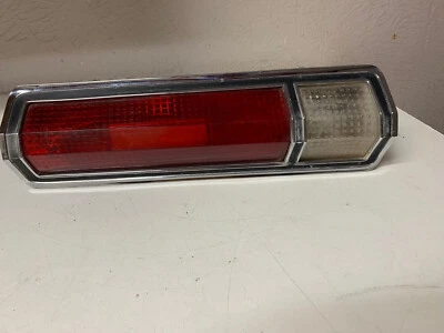 Chrysler Newport 1968 conjunto de luz trasera izquierda OEM 68 Foto 1 de 4
