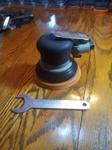 Dynabrade Palm Sander - Picture 1 of 4