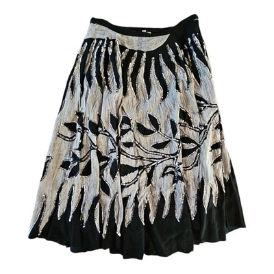 Falda Midi Negra Hoja Blanca Plateada Lentejuelas Línea A Talla S Fundición Suave Forrada  Foto 1 de 4