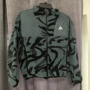 Nike ACG Big Kids Wolf Tree Full-Zip Hoodie 'Green/Black' Size L - Picture 1 of 8