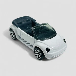 Matchbox VW Beetle Convertible 1:64 Diecast Car White Black Roof 2005 Thailand - Picture 1 of 14