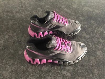 Zapatillas deportivas deportivas Reebok ZigTech para mujer negras moradas talla 8,5 Foto 1 de 4