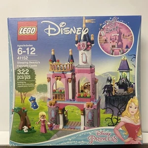 LEGO Disney Sleeping Beauty's Fairytale Castle 2018 (41152) - Picture 1 of 2