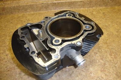 Honda Shadow VT1100 VT 1100 1998 Aero VT1100CT motor cilindro trasero jarra motor J4 Foto 1 de 4