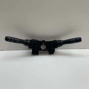 Interruptor combinado Toyota Yaris hatchback NCP13# 2014 2015 2016 2017 2018 2019 - Imagen 1 de 6