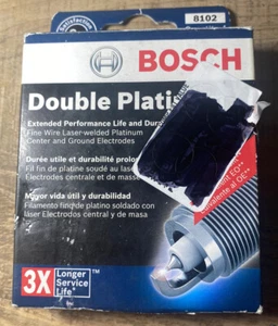 New Lot of 4 Bosch Double  Platinum 8102 Plugs NEW IN BOX - Picture 1 of 1