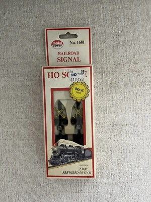 Model Power HO SCALE Lighted Railroad Signal w/ 2 Way Prewired Switch  #1681 NEW - Image 1 of 2