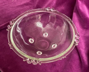 Pretty Vintage glass bowl/fruit/serving 4 Footed - Bild 1 von 5