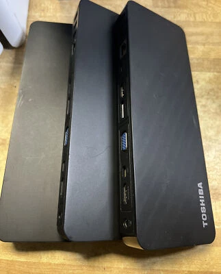 Lote de 3 estaciones de acoplamiento Toshiba Thunderbolt 3 Dock PA5281U-1PRP USB 3.0 SOLAMENTE Foto 1 de 4