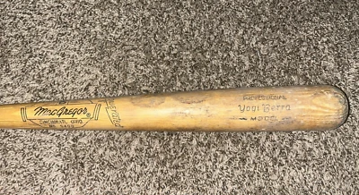 Bate de béisbol vintage Yogi Berra MacGregor #2400 de madera alimentado 34" RARO Foto 1 de 3