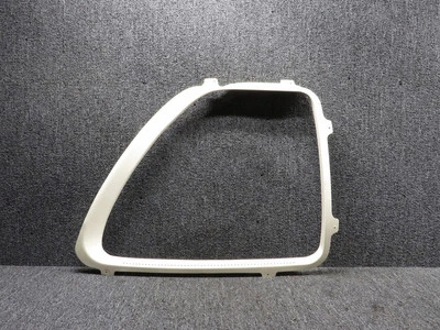 010A-31782-1 Marco de tapicería de ventana LH Mitsubishi MU2B-60 Foto 1 de 4