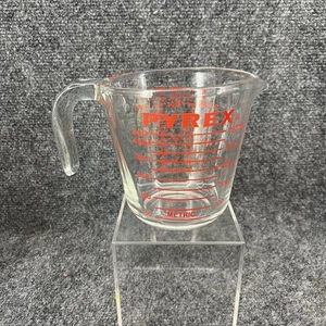Vtg PYREX  2 Cup Glass Measuring Cup Red Lettering J Handle USA 16 oz. - Picture 1 of 10