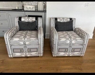 Silla Vanguard Colvin, colección Thom Filicia Home. Foto 1 de 4