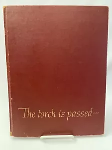 JFK Libro Vintage La Torcia è Passata Associated Press Story La Morte di un Presidente - Foto 1 di 10