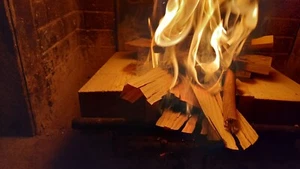 DIAVOLINA ACCENDIFUOCO ECOLOGICA BIO SOSTENIBILE DI LEGNO 1 KG X CAMINO E STUFE - Foto 1 di 5