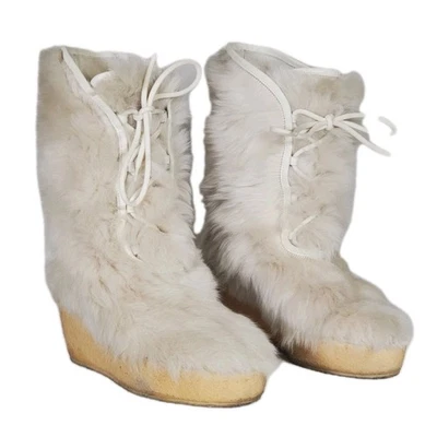 Botas de esquí DKNY de plataforma de piel sintética con cuña suela de crepé con cordones blancas Apres para mujer EE. UU. 7 Foto 1 de 4