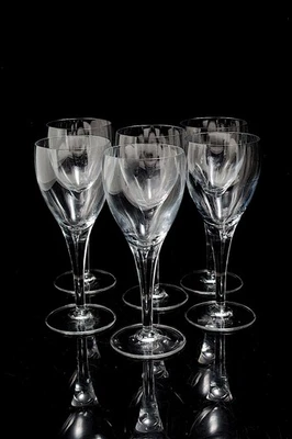 A SET OF SIX VINTAGE MOBIL CRYSTAL GLASSES 175 ML WINE  GLASSES 1970S. - Image 1 of 4