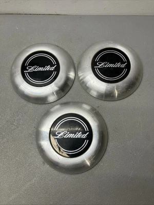 FORD EXPLORER LIMITED OEM WHEEL CENTER CAP 1996 1997 1998 1999 F67A-1A096-HA - Image 1 of 4