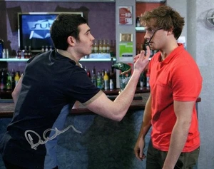 Television Autograph: DAVID ATKINS (Hollyoaks) Signed Photo - Imagen 1 de 1