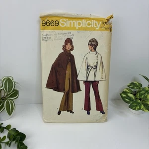 Cape Size 8-10 SM Pattern 9669 Pointed Collar Pockets Lined Unlined Vtg 70s CUT - Picture 1 of 2