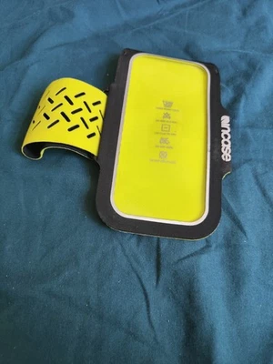 Incase Sports Armband For IPhone 6/6s Preowned - Image 1 of 2