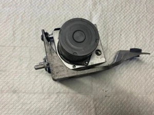 17 Chevrolet Volt Antilock Brake ABS Pump OEM - Picture 1 of 12
