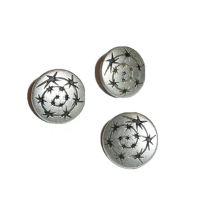 Botones de vástago de metal plateado antiguo mate de diseño de púas en espiral de 1/2" (3) - Imagen 1 de 6