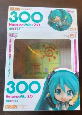 USED Miku Hatsune Nendoroid 300 Vocaloid Action Figure Good Smile Company - Image 1 of 4