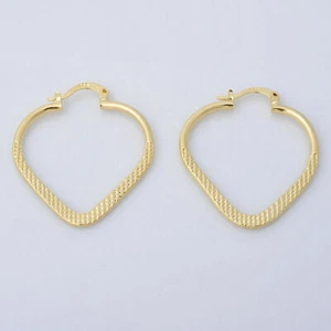 Süße neue Gelbgold plattierte schön strukturierte herzförmige 1,25" Creolen - Bild 1 von 4