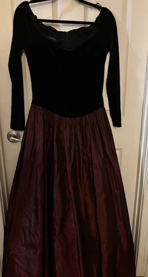 VTG Jessica McClintock Black Velvet BurgundyTaffeta Corset Ball gown Sz 12 Dance - Image 1 of 4
