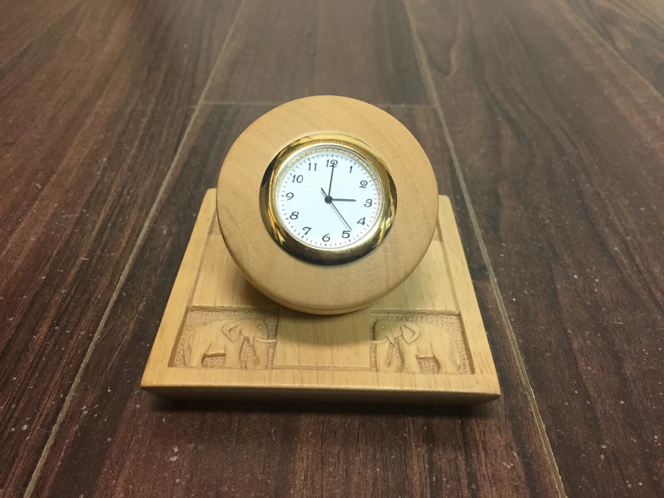 Reloj de Escritorio Hecho a Mano Temática Elefante Hecho en India Foto 1 de 4