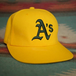 VTG Oakland A's Athletics Snapback Hat MLB Yellow Cap Outdoor 90s Y2K Traning - Picture 1 of 13