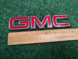 GMC Emblem Badge Rot Chrom ~7" Grill Heckklappe Auto LKW SUV Typenschild 3S7 - Bild 1 von 4
