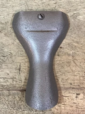 Calentador de aceite de queroseno Perfection 120 - Pie de pierna con sujetador - Repintado Foto 1 de 4