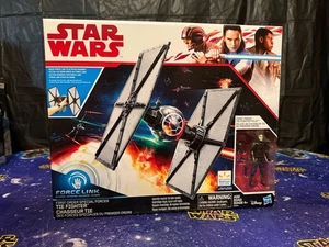STAR WARS -Force Link First Order Tie Fighter Forze Speciali con Pilota Fig NUOVO!!! - Foto 1 di 6