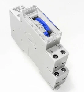 INTERRUTTORE ORARIO MECCANICO 1 MODULO 230VAC LOGIC 160 GECA 31600362 - Foto 1 di 1