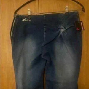 Wide, Flare bottom Jean - Picture 1 of 7