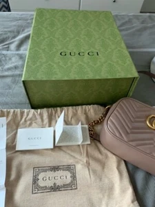 Gucci - Picture 1 of 3