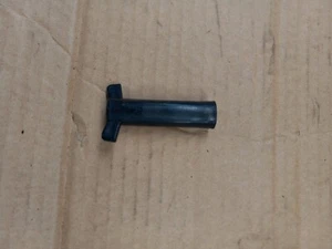 1999 Chevrolet Suburban- Tahoe- GMC Yukon 5.7 Engine Intake Fastener 1995-1999 - Picture 1 of 2