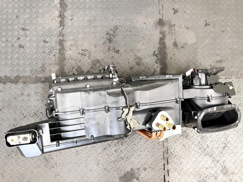 08-14 FERRARI CALIFORNIA CALENTADOR MATRIZ CAJA SOPLADOR DE CONDUCTOS CARCASA NÚCLEO OEM Foto 1 de 4