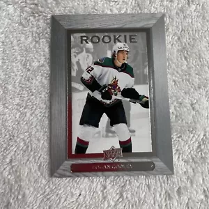 2023-24 Upper Deck Extended Series - 2003-04 Beehive Rookies #BH-44 Logan Cooley - Picture 1 of 2