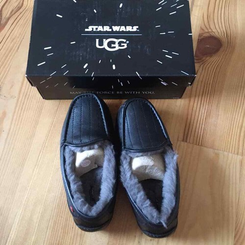 Pantofole UGG edizione limitata Star War nere. uk2